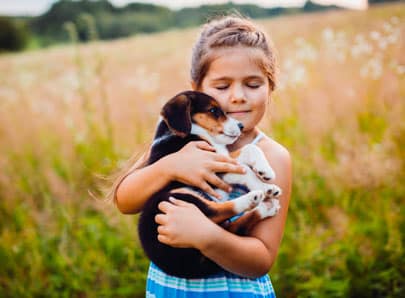 Développement de l'enfant et chien